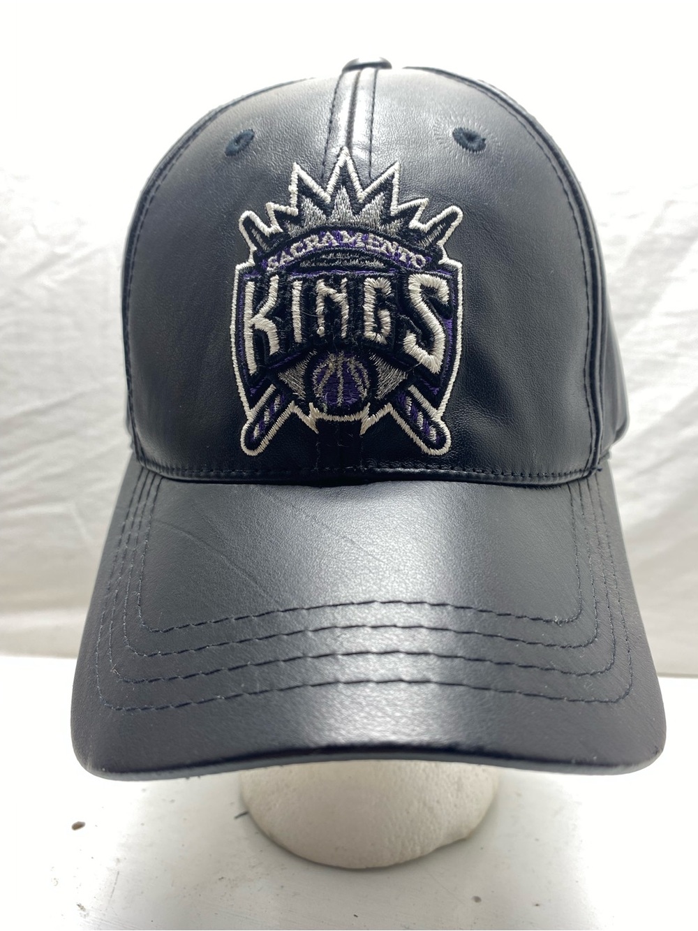 Vintage Sacramento Kings Basketball Reebok Strapback Cap NBA  100% Cow Leather